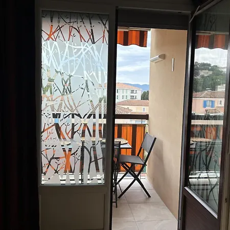 Nest With 2 Terraces Open Views On Two Sides Saint-Raphael (Var)